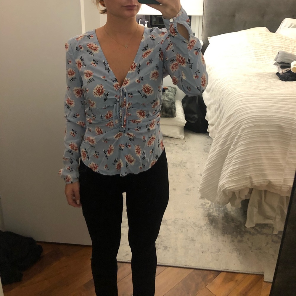 Veronica Beard long sleeve floral blouse with front tie